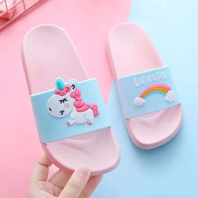 child slippers summer cartoon cute indoor and outdoor wear plastic shoelace slippers.